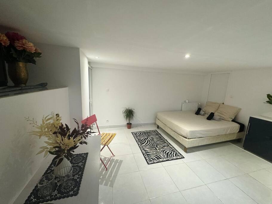 La Cache Cache Apartment Saint-Gereon Bagian luar foto
